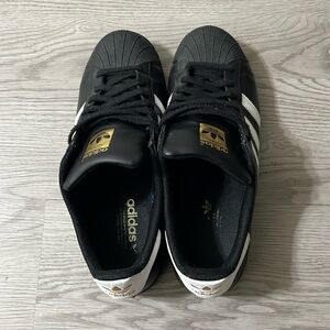 Adidas Superstar Shoes Black and White and Gold Good Condition!!!